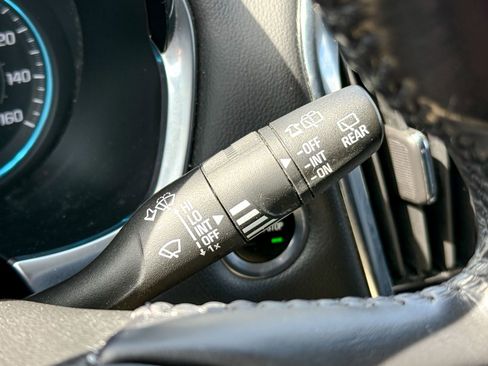 Used 2019 Chevrolet Traverse LT image 32