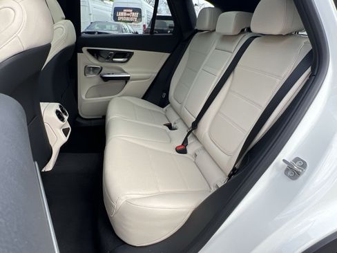 New 2026 Mercedes-Benz GLC 300 4MATIC image 23
