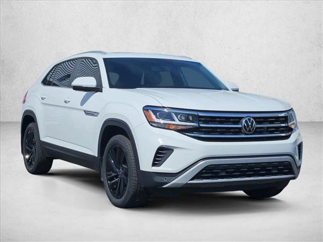 Used 2021 Volkswagen Atlas Cross Sport SE w/ Panoramic Sunroof Package FWD image 3