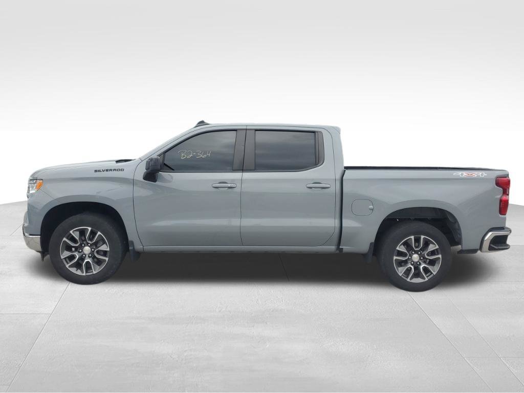 Used 2024 Chevrolet Silverado 1500 LT AWD/4WD image 2