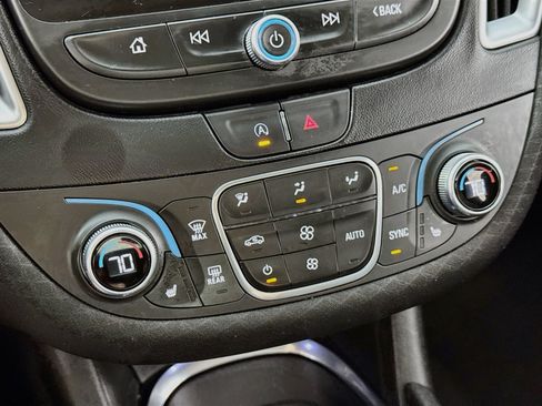 Used 2025 Chevrolet Malibu LT FWD image 18