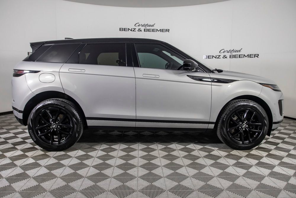 Used 2026 Land Rover Range Rover Evoque S AWD/4WD image 3