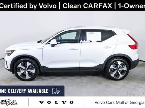Certified 2025 Volvo XC40 B5 Plus AWD/4WD image 2