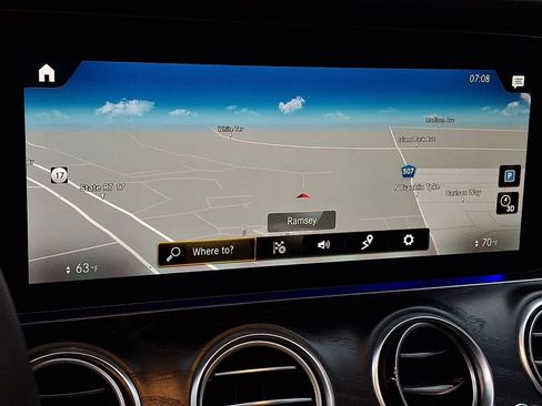 Used 2022 Mercedes-Benz E 450 4MATIC Sedan image 13