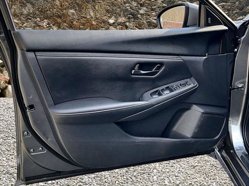 Used 2025 Nissan Sentra S image 13