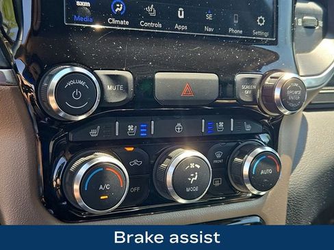 Used 2020 RAM 1500 Laramie AWD/4WD image 18