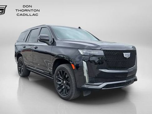 Used 2021 Cadillac Escalade Sport Platinum w/ LPO, ONYX Package AWD/4WD image 7