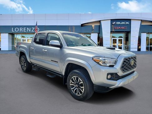 Used 2023 Toyota Tacoma TRD Sport w/ Technology Package AWD/4WD image 3