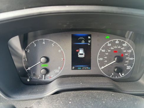 Used 2024 Toyota Corolla Cross AWD Hybrid image 11