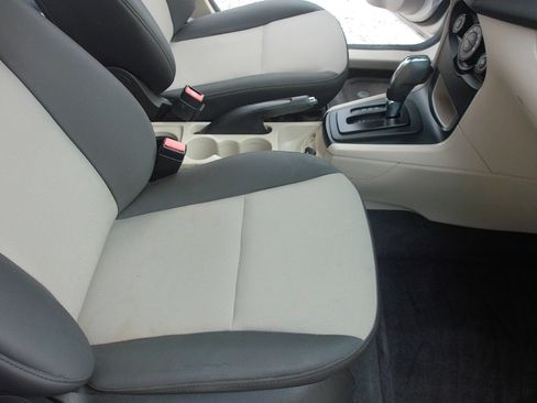 Used 2012 Ford Fiesta S FWD image 36
