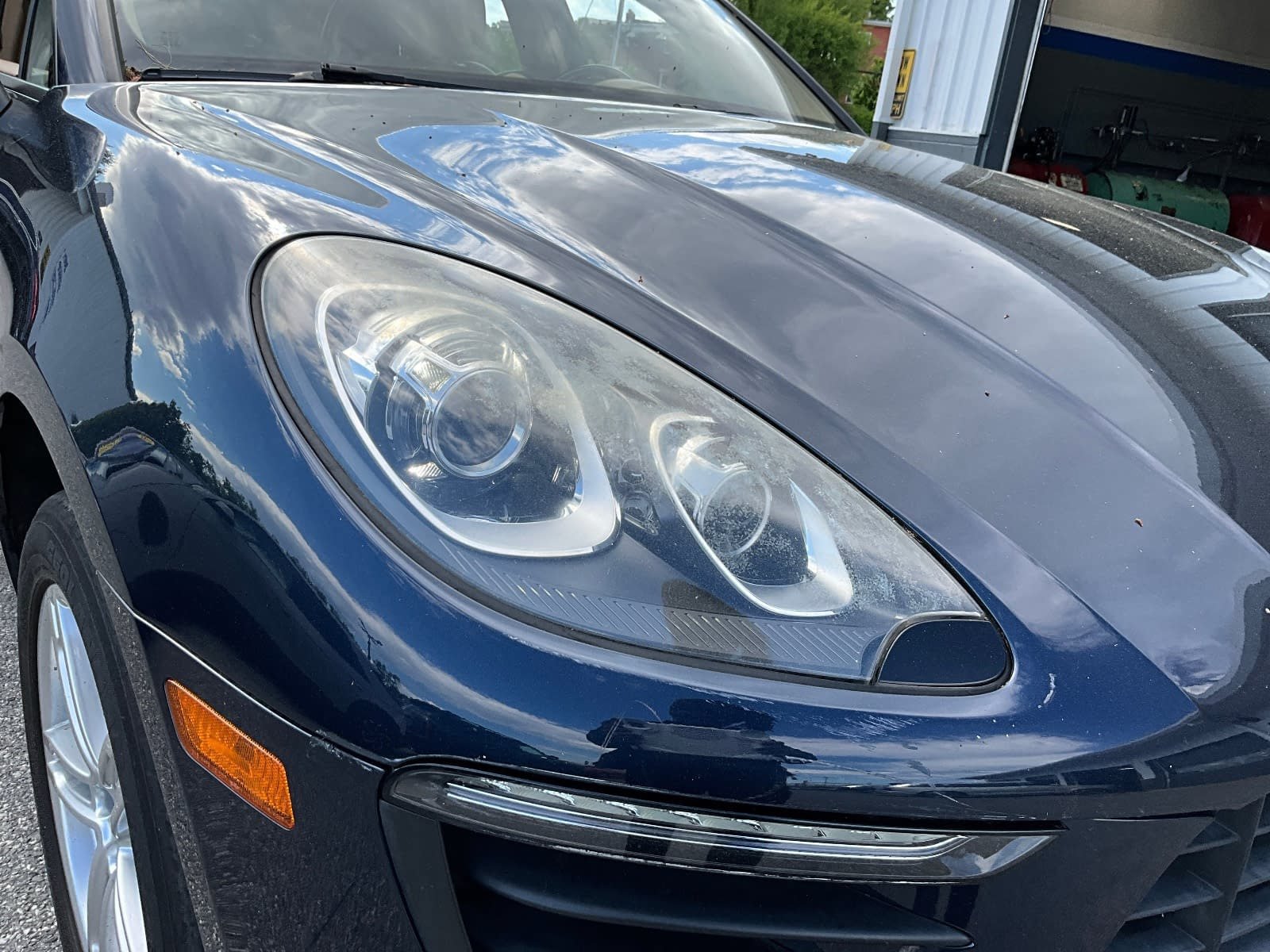 Used 2017 Porsche Macan AWD/4WD image 30
