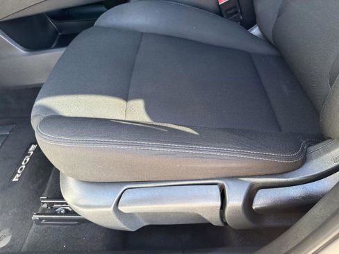 Used 2023 Nissan Rogue S FWD image 15