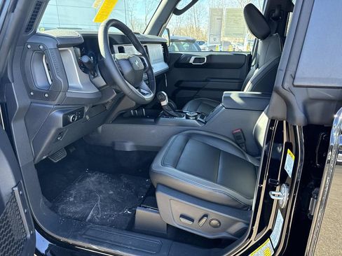 New 2026 Ford Bronco Outer Banks image 8