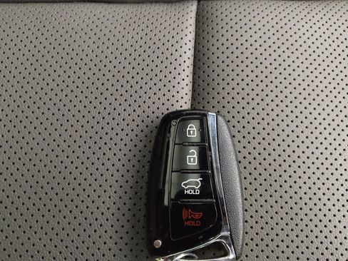 Used 2017 Hyundai Santa Fe Sport image 32