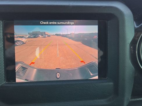 Used 2020 Jeep Gladiator Sport image 32