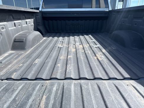 Used 2025 GMC Sierra 2500 AT4X image 10