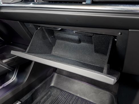 Used 2026 Cadillac Vistiq Platinum w/ LPO, Floor Liner Package AWD/4WD image 19