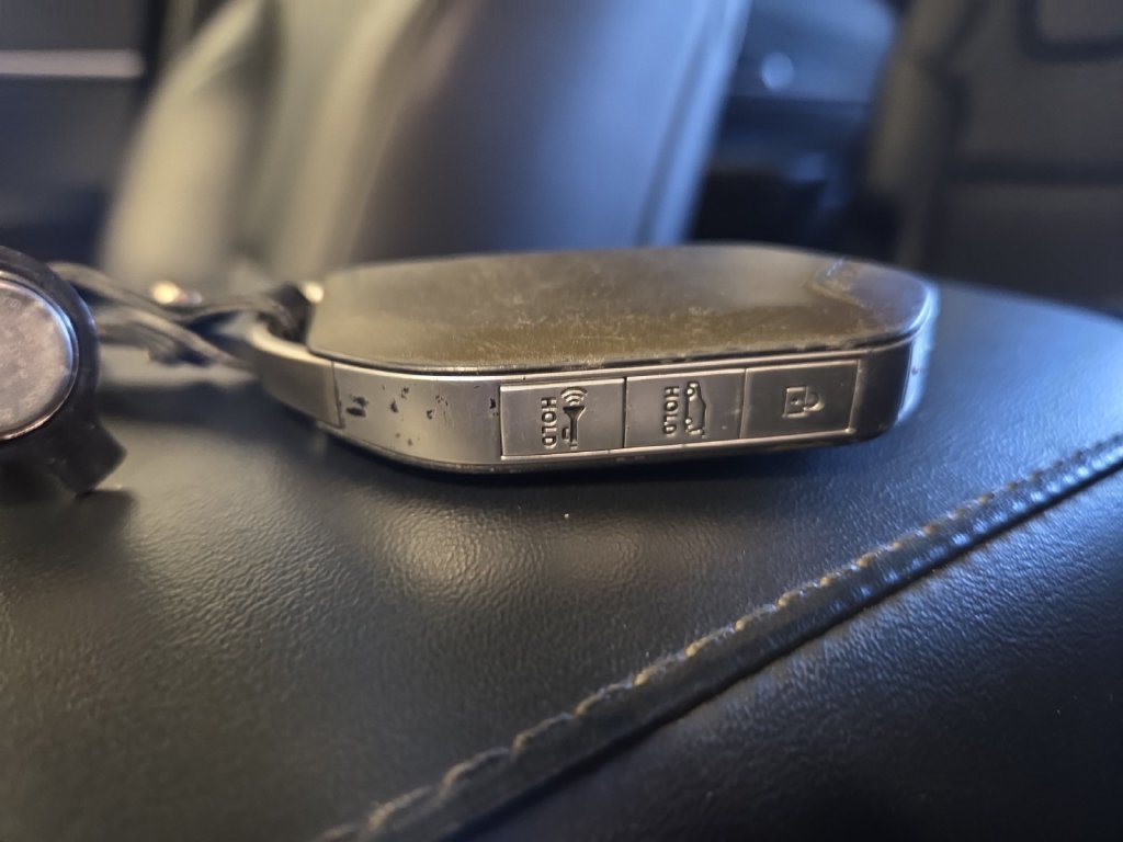 Used 2025 Kia Telluride S FWD image 33