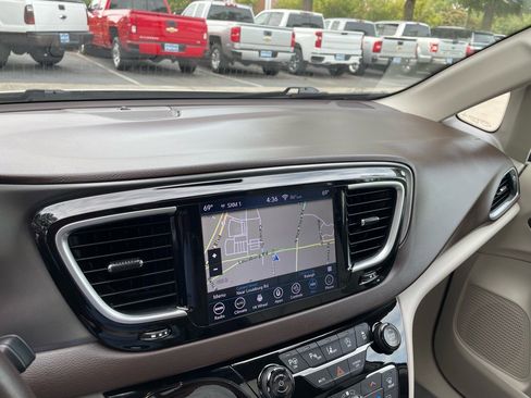 Used 2019 Chrysler Pacifica Touring-L Plus w/ Advanced Safetytec Group image 38