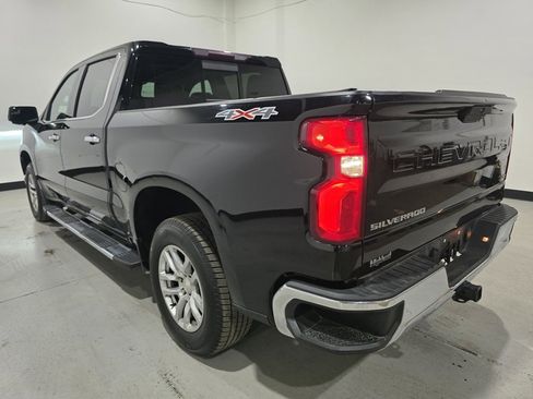 Used 2019 Chevrolet Silverado 1500 LTZ image 2