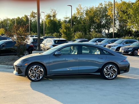 New 2025 Hyundai Ioniq 6 SEL image 6