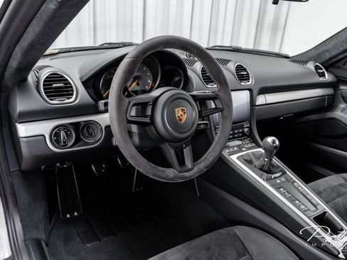 Used 2020 Porsche 718 Cayman GT4 image 29