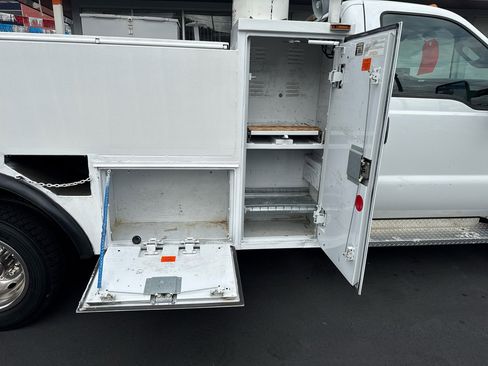 Used 2011 Ford F550 2WD Regular Cab Super Duty w/ Payload Upgrade Pkg image 5