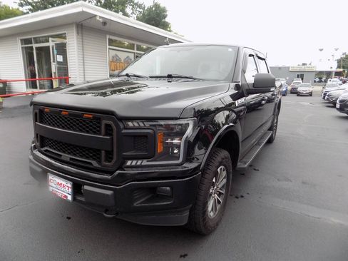 Used 2018 Ford F150 XLT w/ Equipment Group 302A Luxury AWD/4WD image 11