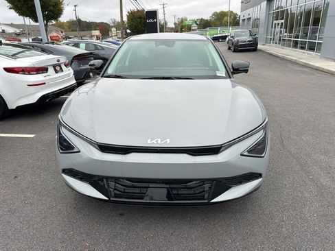 New 2025 Kia EV6 Wind image 3