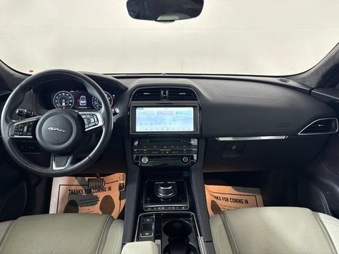 Used 2019 Jaguar F-PACE Prestige AWD/4WD image 26