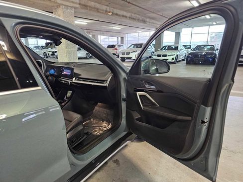 Used 2025 BMW X1 xDrive28i w/ Technology Package image 39