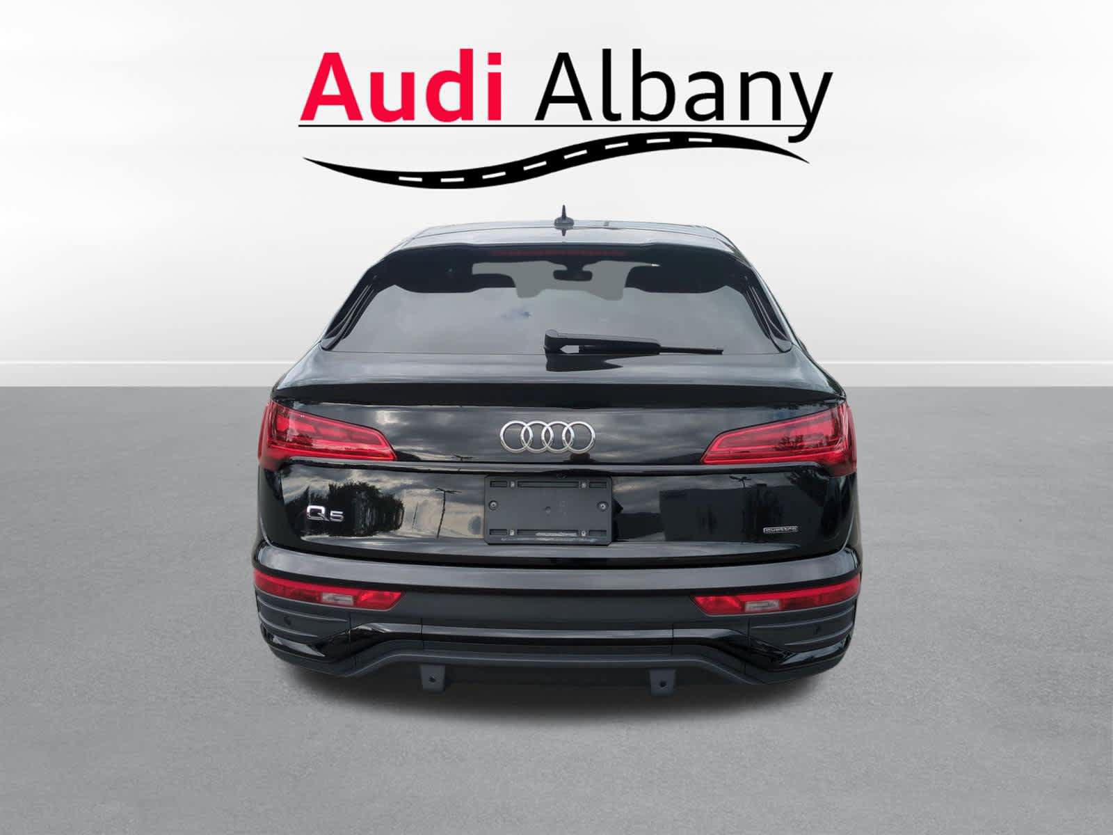 Used 2022 Audi Q5 2.0T Premium Plus w/ Premium Plus Package AWD/4WD image 4