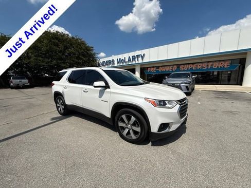 Used 2018 Chevrolet Traverse LT AWD/4WD image 1