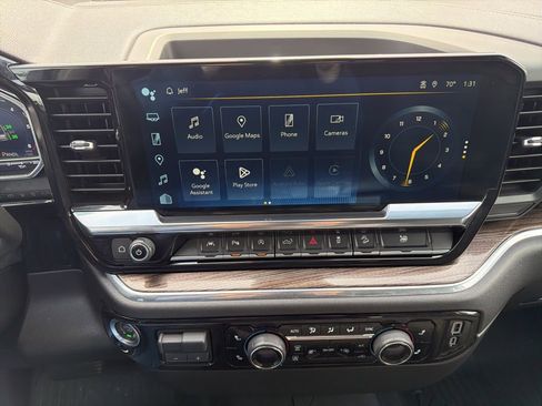 Used 2024 Chevrolet Silverado 1500 LT image 7