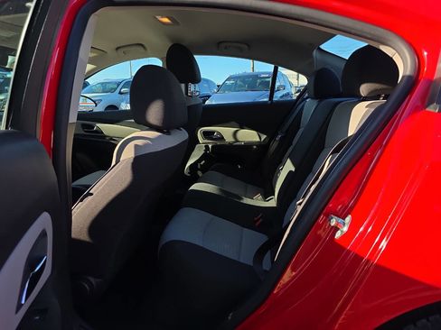 Used 2015 Chevrolet Cruze LS image 10