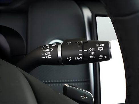 New 2025 Land Rover Discovery Sport Dynamic SE image 70