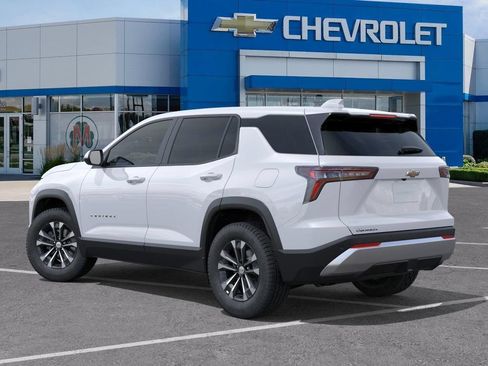 New 2027 Chevrolet Equinox LT w/ Convenience Package II FWD image 3
