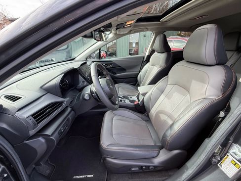 Used 2024 Subaru Crosstrek 2.5i Limited w/ Popular Package #4A image 2