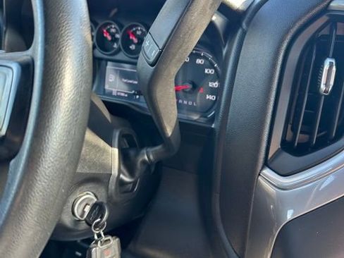 Used 2021 Chevrolet Silverado 2500 Custom w/ Custom Convenience Package image 26