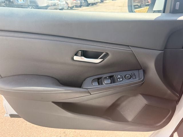 Used 2025 Nissan Sentra SV FWD image 7
