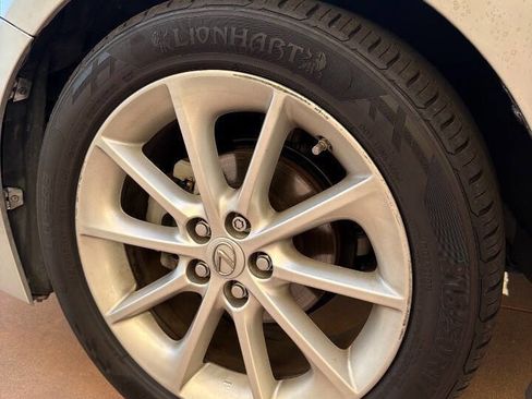 Used 2012 Lexus CT 200h Premium w/ Premium Audio Pkg image 32