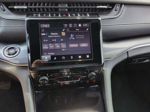 Certified 2021 Jeep Grand Cherokee L Laredo image 23