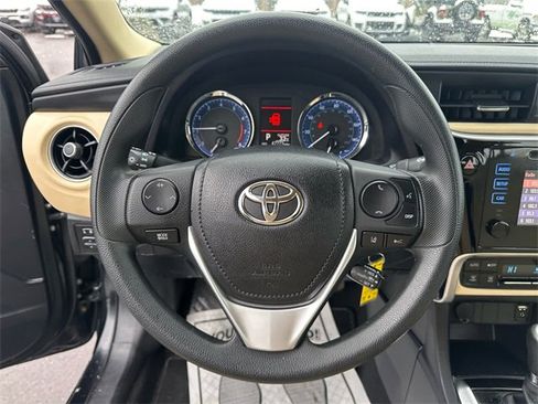 Used 2017 Toyota Corolla L image 12