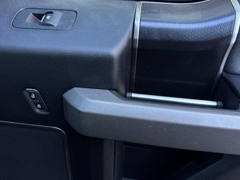 Used 2017 Ford F150 Raptor w/ Equipment Group 802A Luxury image 18