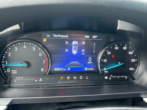 Used 2021 Ford Explorer XLT w/ Equipment Group 202A AWD/4WD image 27