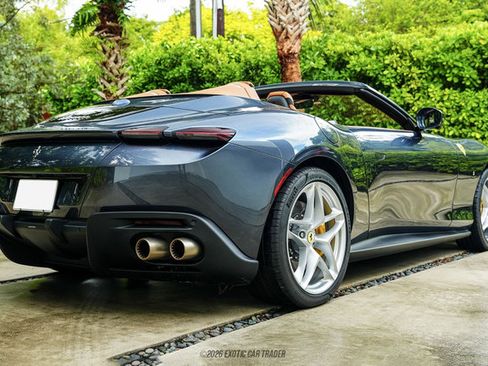 Used 2026 Ferrari Roma Spider RWD image 8