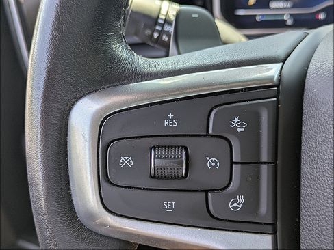 Used 2022 Chevrolet Silverado 1500 LTZ w/ Technology Package AWD/4WD image 21