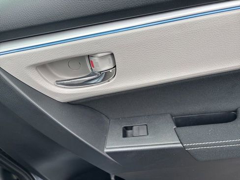 Used 2016 Toyota Corolla LE image 14