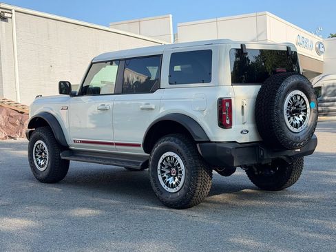New 2026 Ford Bronco Outer Banks w/ Sasquatch Package AWD/4WD image 4