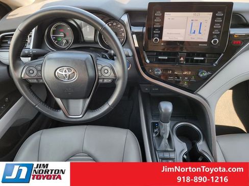 Used 2024 Toyota Camry SE FWD image 27